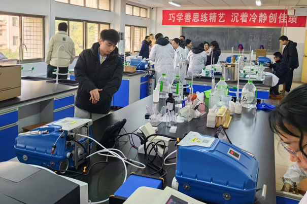 PF-300便攜式非甲烷總烴測試儀參與大比武現場 PF-300便攜式非甲烷總烴測試儀參與大比武現場