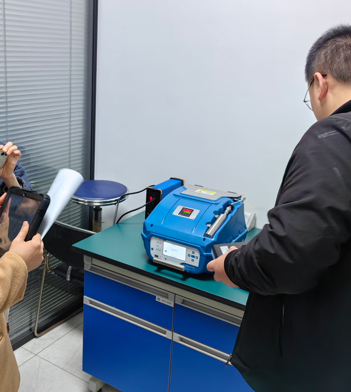 湖南省株洲生態(tài)環(huán)境監(jiān)測中心PF-300便攜式非甲烷總烴分析儀交貨驗(yàn)收