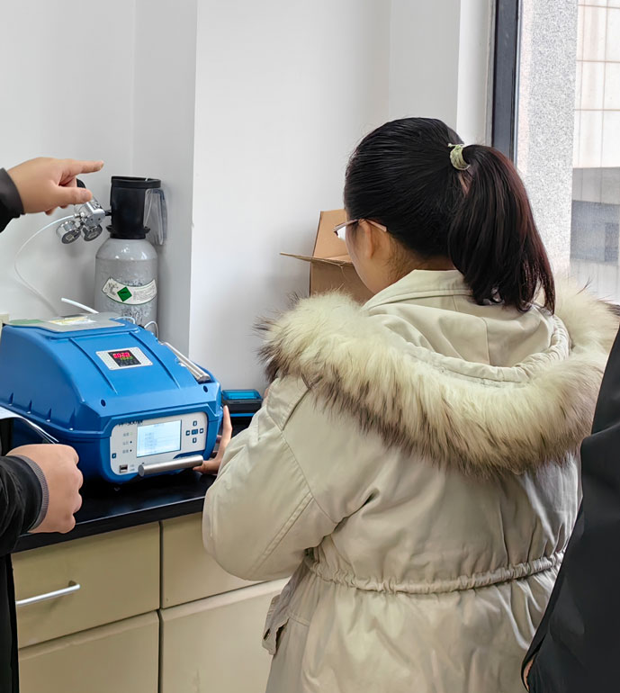 湖南株洲監(jiān)測站PF-300非甲烷總烴分析儀交貨驗(yàn)收